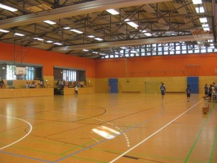 Sporthalle der Herman-Nohl-Grundschule von Innen